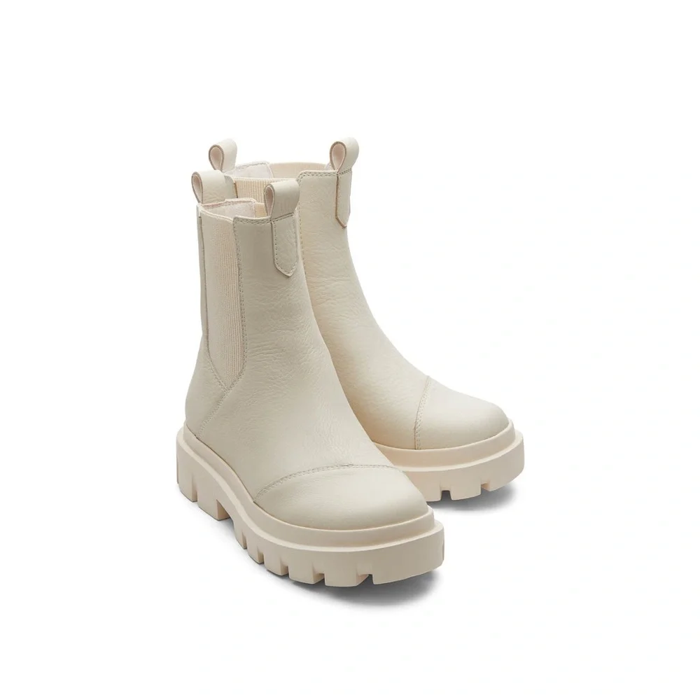 NWOB Toms Rowan Genuine Leather Water Resistant Chelsea Boot Beige Size 8.5